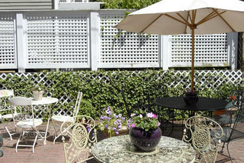 The Spring Seasons Inn นิวพอร์ต ภายนอก รูปภาพ