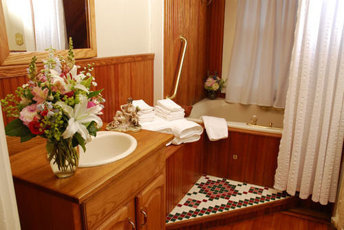 The Spring Seasons Inn นิวพอร์ต ภายนอก รูปภาพ